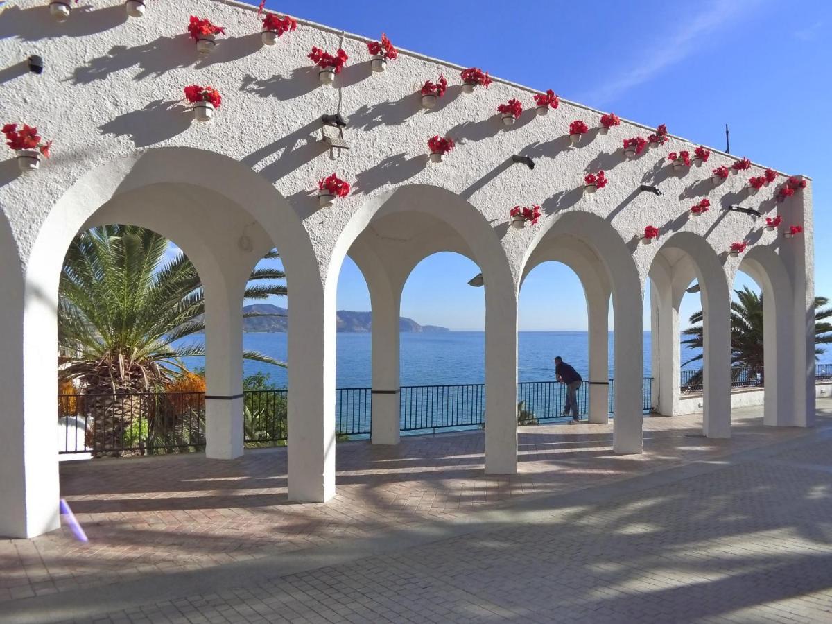 R838 Capistrano Playa 213 Appartement Nerja Buitenkant foto