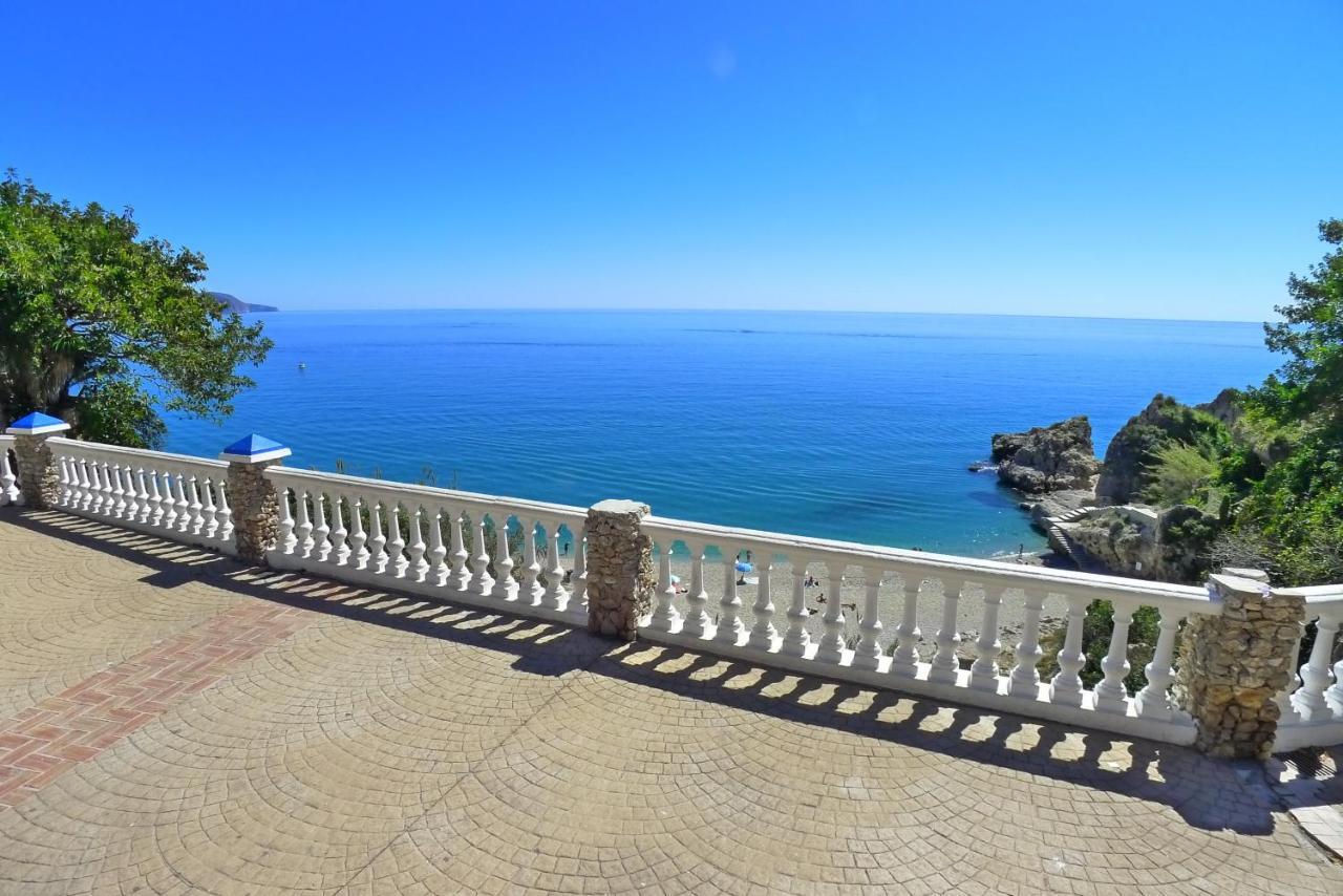 R838 Capistrano Playa 213 Appartement Nerja Buitenkant foto