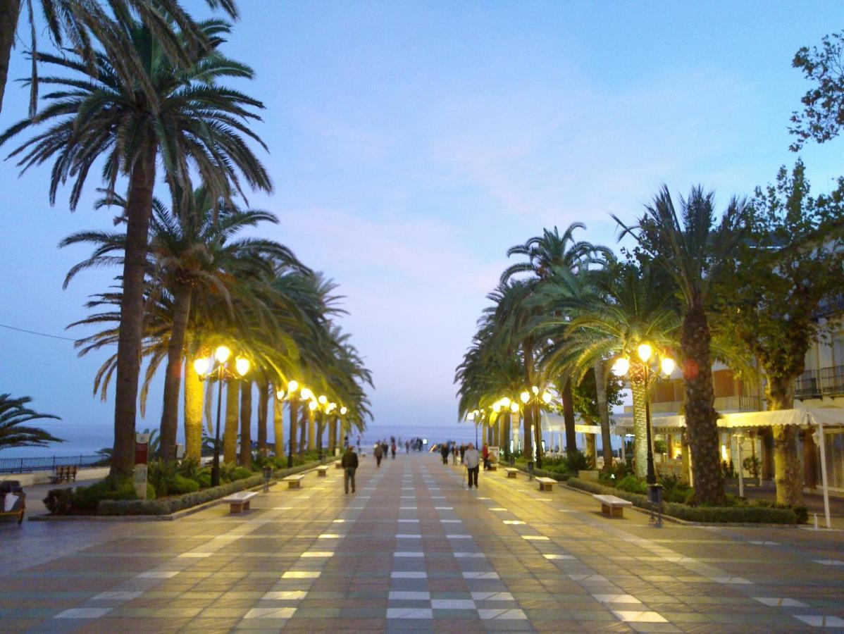 R838 Capistrano Playa 213 Appartement Nerja Buitenkant foto